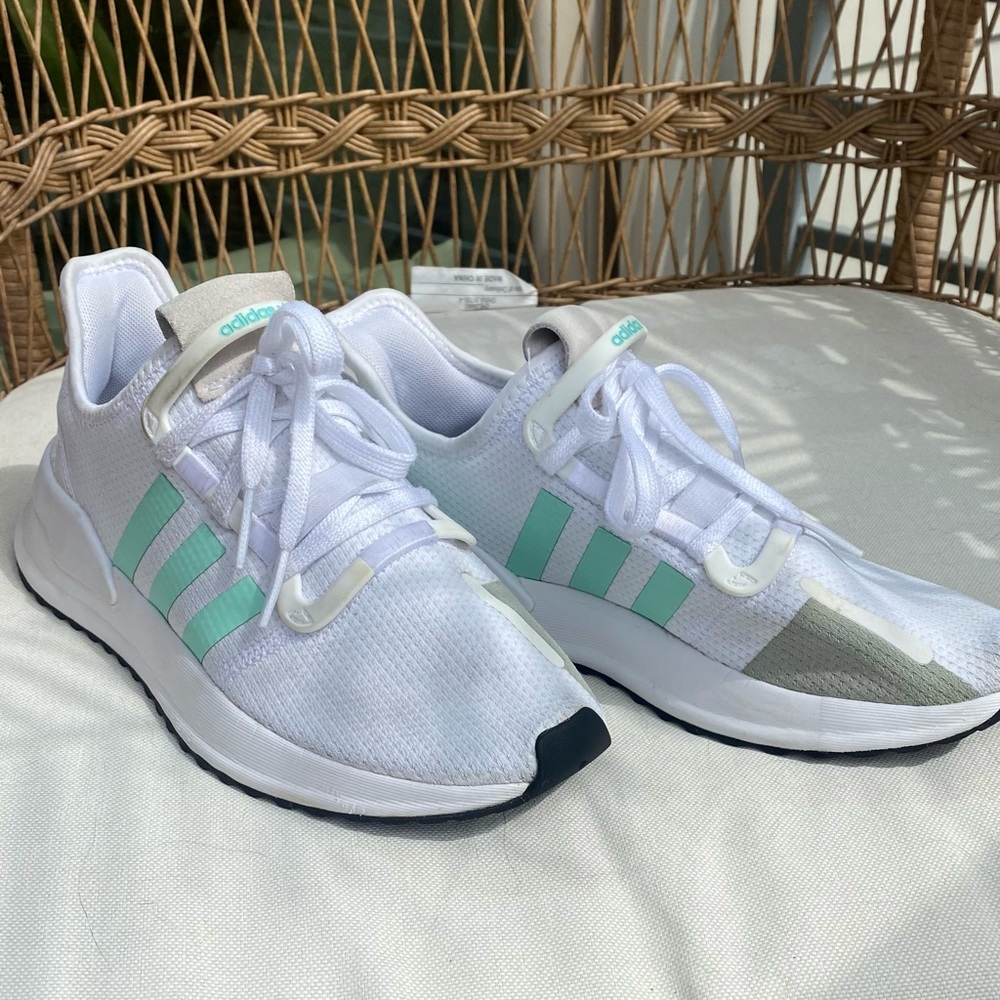Womens Adidas U Path Run Cloud